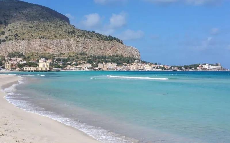 Casa Mandorlo A Mondello Lägenhet Exteriör bild