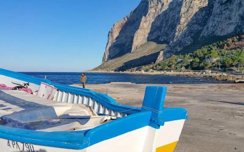 Casa Mandorlo A Mondello Lägenhet Exteriör bild