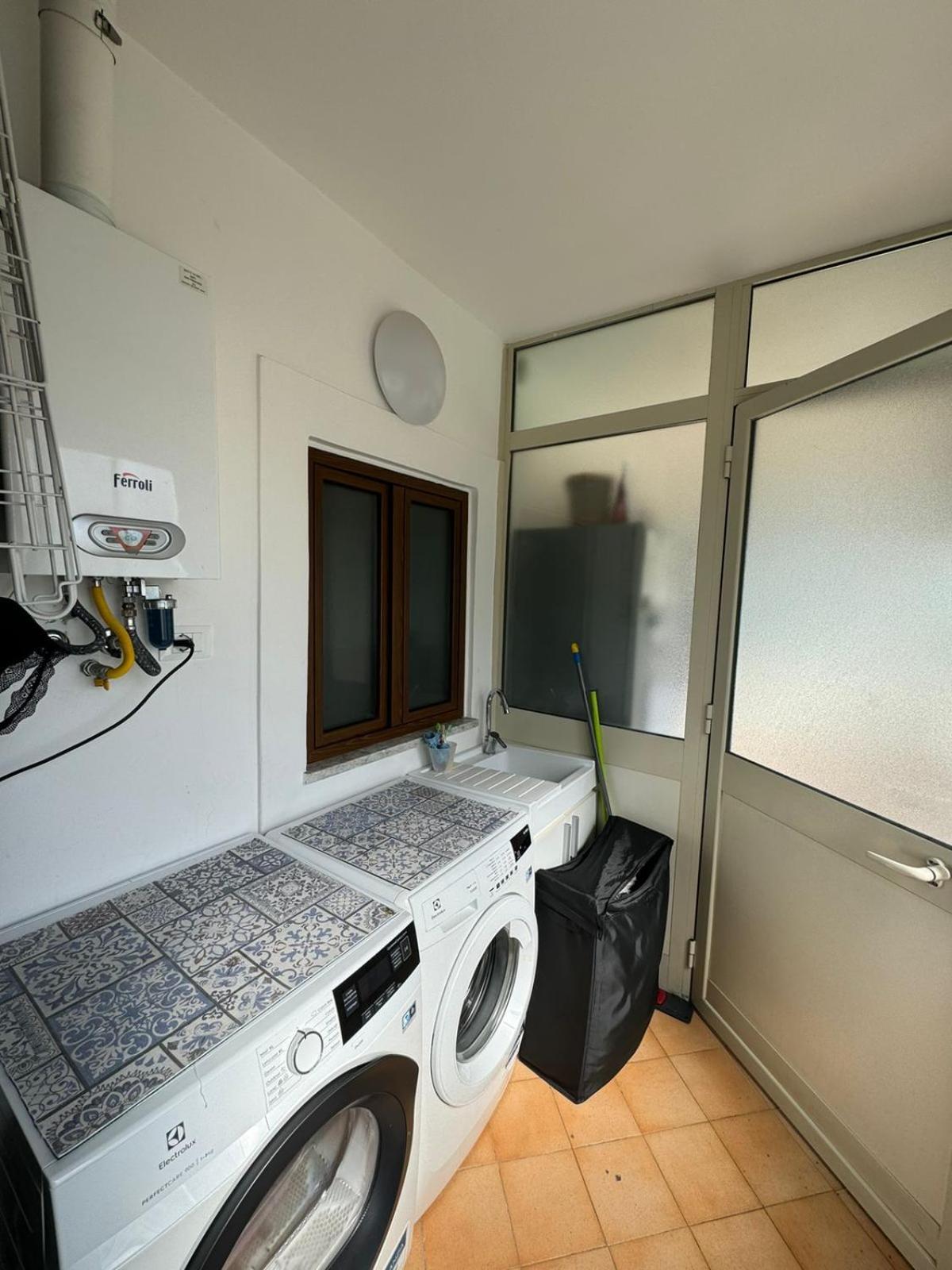 Casa Mandorlo A Mondello Lägenhet Exteriör bild